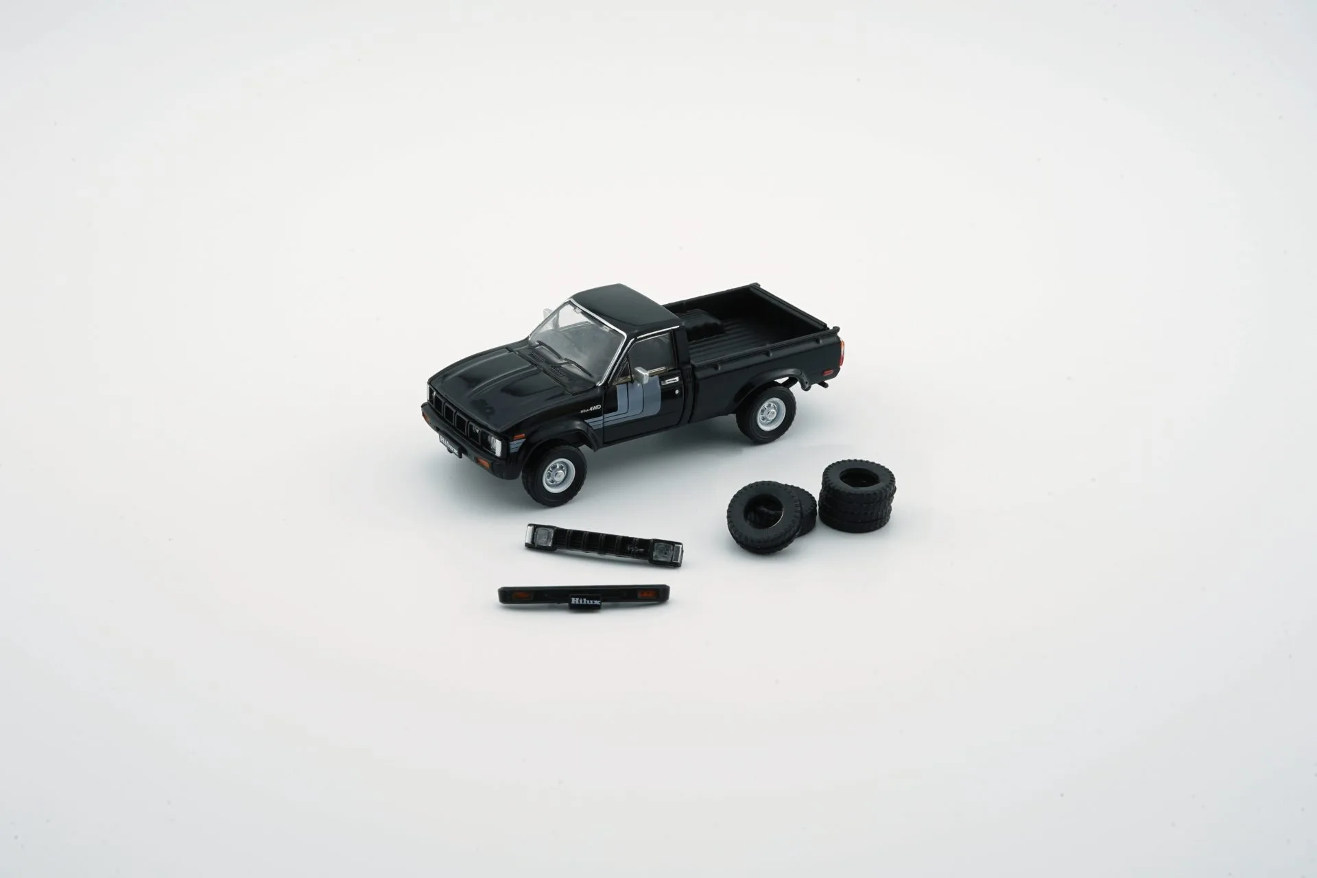BM Creations - Toyota 1980 Hilux N60, N70 -Black (LHD)