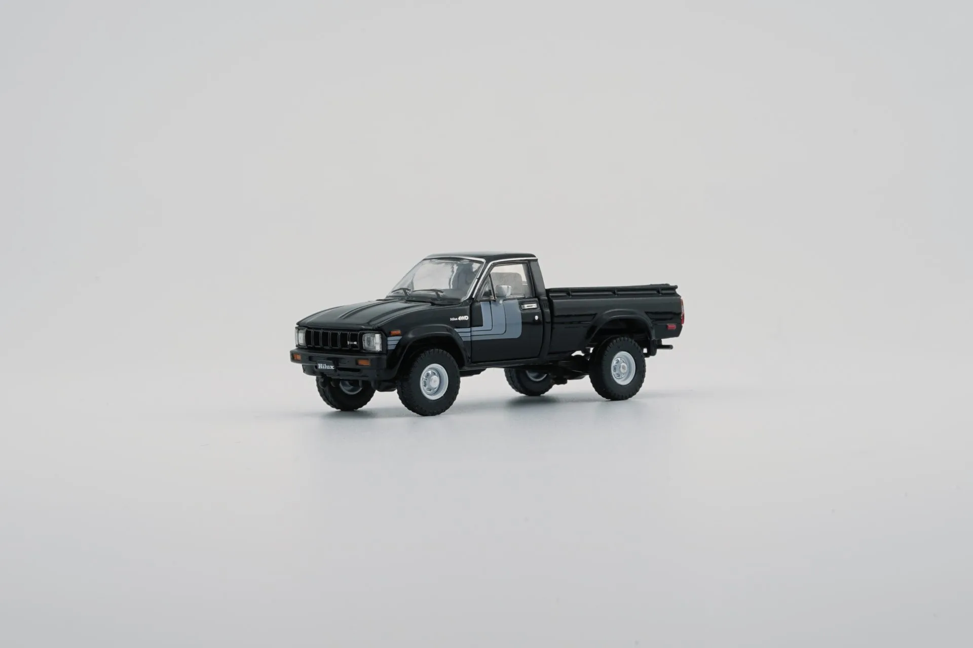 BM Creations - Toyota 1980 Hilux N60, N70 -Black (LHD) - Görsel 3