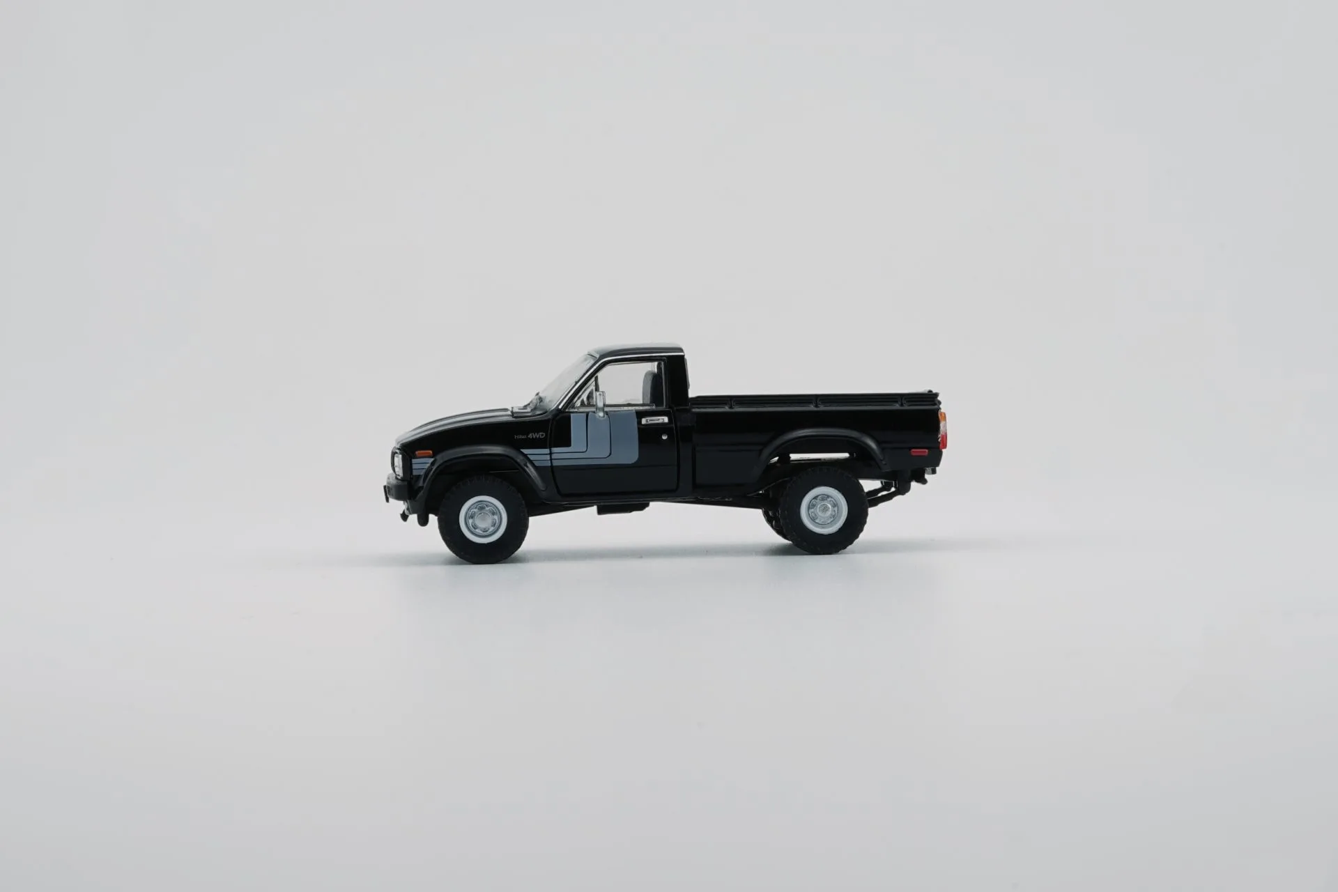 BM Creations - Toyota 1980 Hilux N60, N70 -Black (LHD) - Görsel 4