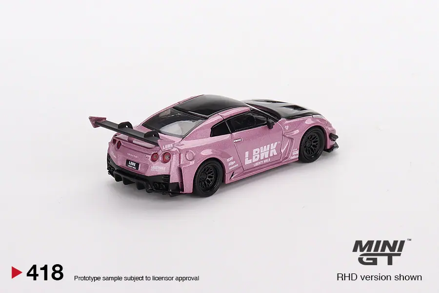 Mini GT - LB-Silhouette WORKS GT NISSAN 35GT-RR Ver.2 Passion Pink - 1/64 - Görsel 4