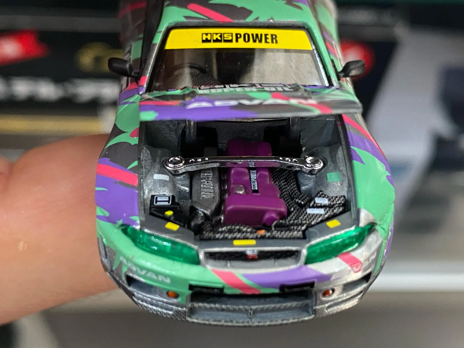 Mini GT - Chase! Mini GT x Kaido House Nissan Skyline GT-R R33 HKS V1 Power - 1/64 - Görsel 5