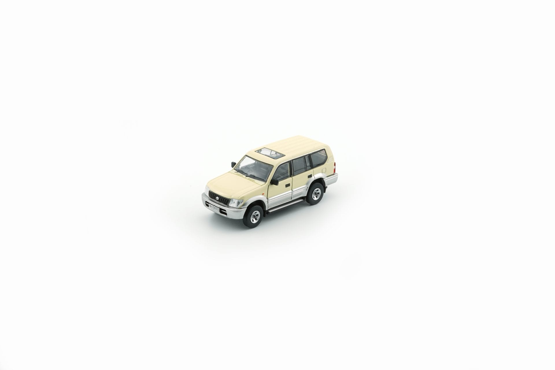 BM Creations - Toyota Land Cruiser LC95 - Ivory Bond - 1/64 - 64B0356 - Görsel 12