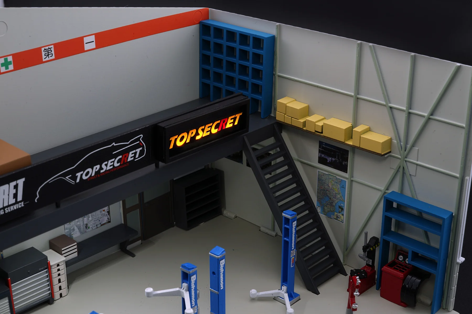 BM Creations 1/64 TOP SECRET Diorama Garage TOKYO AUTO SALON 2026 - Görsel 5